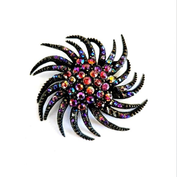 Vintage 50s Red Purple Aurora Borealis Rhinestone Starburst Pot Metal Brooch Pin - Picture 1 of 7